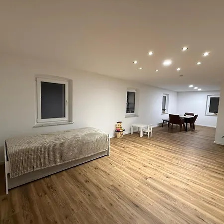 Apartman Grosszuegige Moderne 3 Im Gruenen